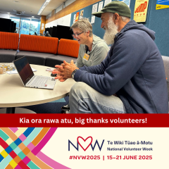 Digital Seniors volunteers helps a Kapiti resident with a laptop query